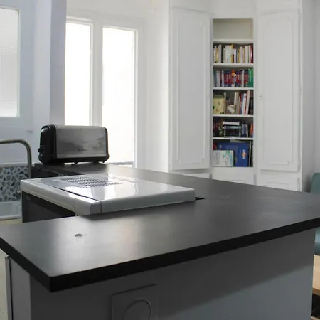 Charming T2 Near Montmartre Daire *