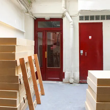 Apartment Charming T2 Near Montmartre